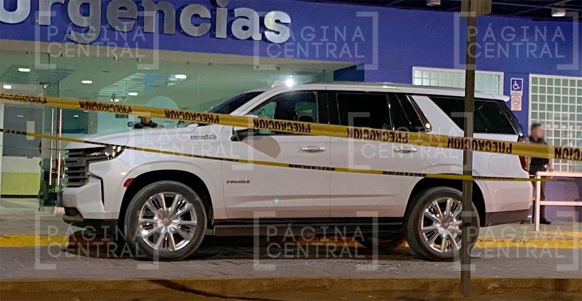 Balean a tres en una camioneta de lujo, llegan ellos mismos hasta el hospital