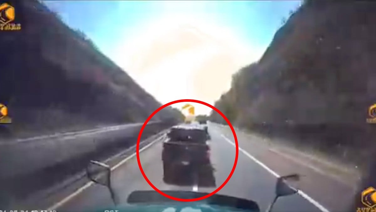 VIDEO “¡Van a disparar, échales el tráiler!”, Graban intento de asalto en autopista