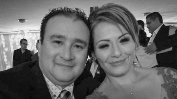 Encuentran en fosa cuerpos de papás que desaparecieron cuando iban a vender una camioneta