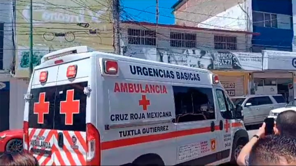 ‘Levantan’ a joven, le amputan dedos y ¡luego se dan cuenta que lo confundieron!