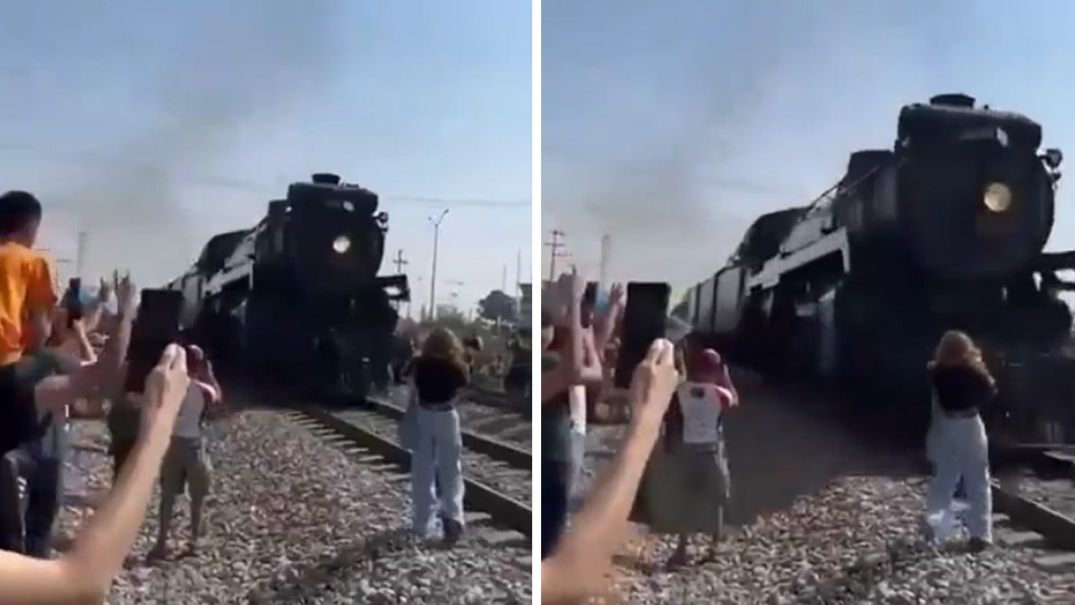 VIDEO ¡Ya había pasado! Tren ‘La Emperatriz’ golpea a mujer que se acercó a grabar