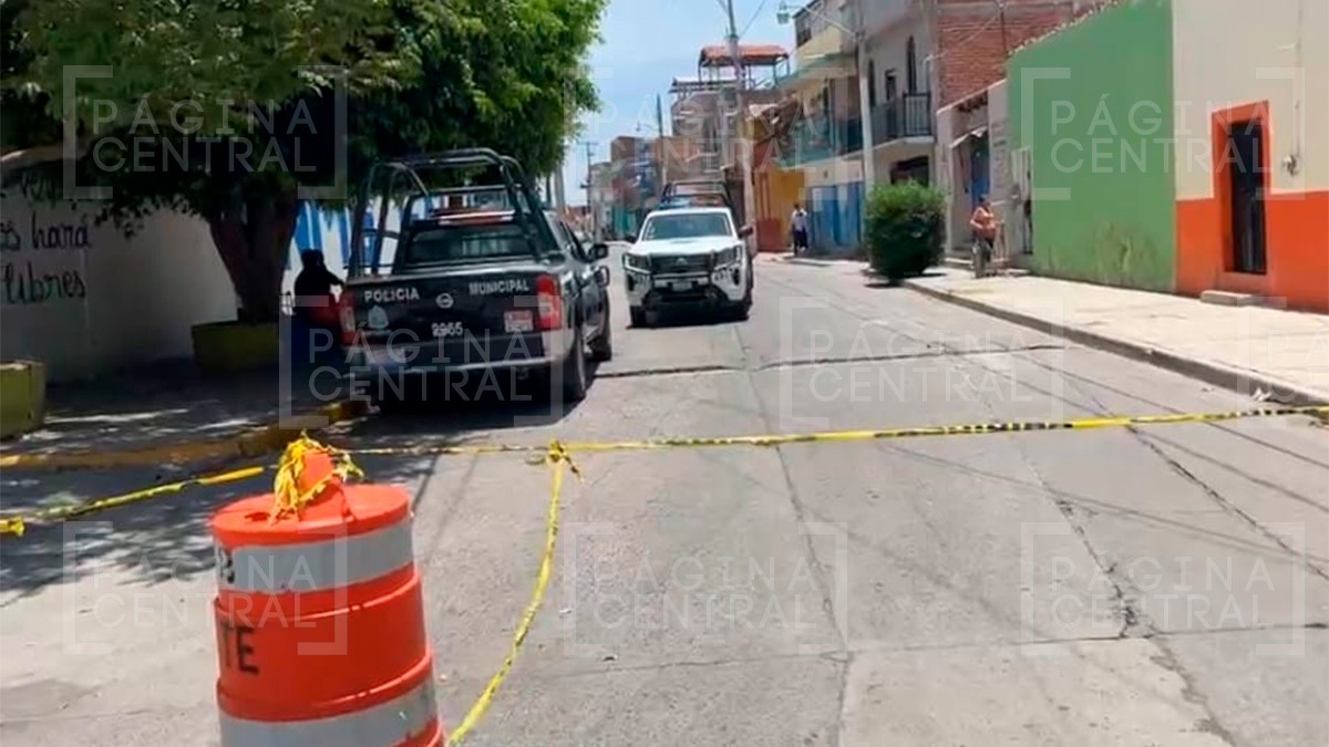 Asesinan a mujer mientras caminaba por la calle en Salvatierra