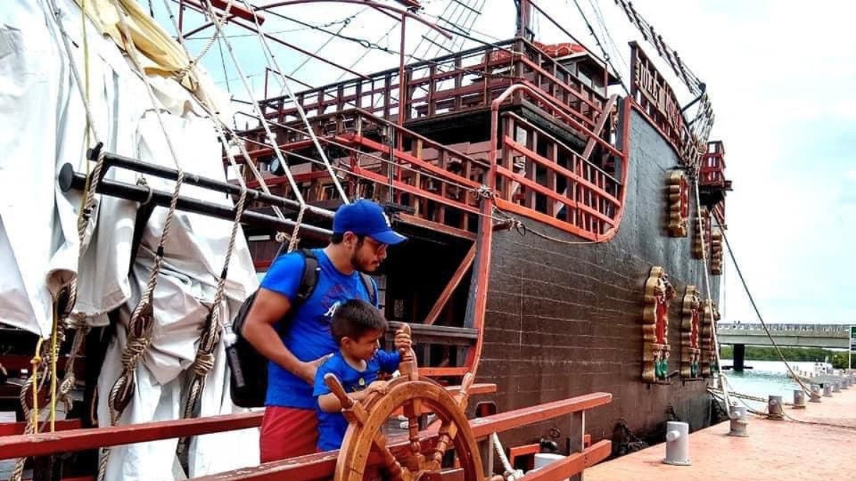 ¡Qué padre! Antonio consiente a su pequeño hijo con viajes por México y el mundo