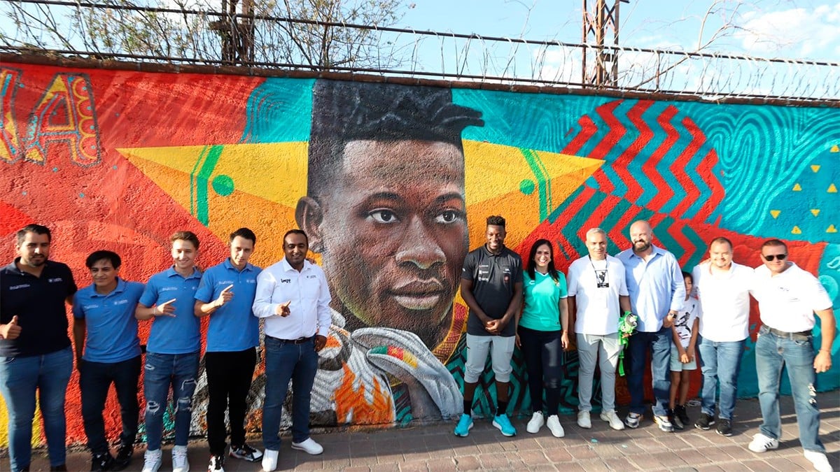 Develan mural en honor al futbolista André Onana en León