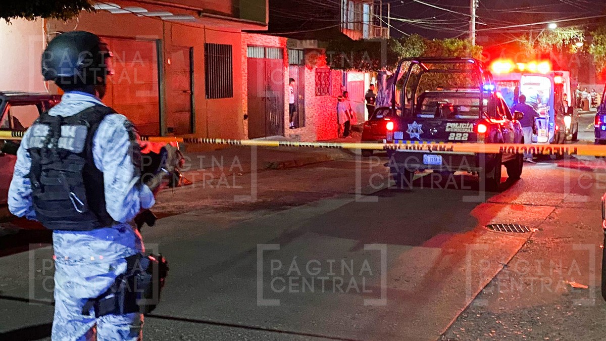 Sicarios irrumpen en un domicilio de la colonia San Antonio y disparan contra una pareja