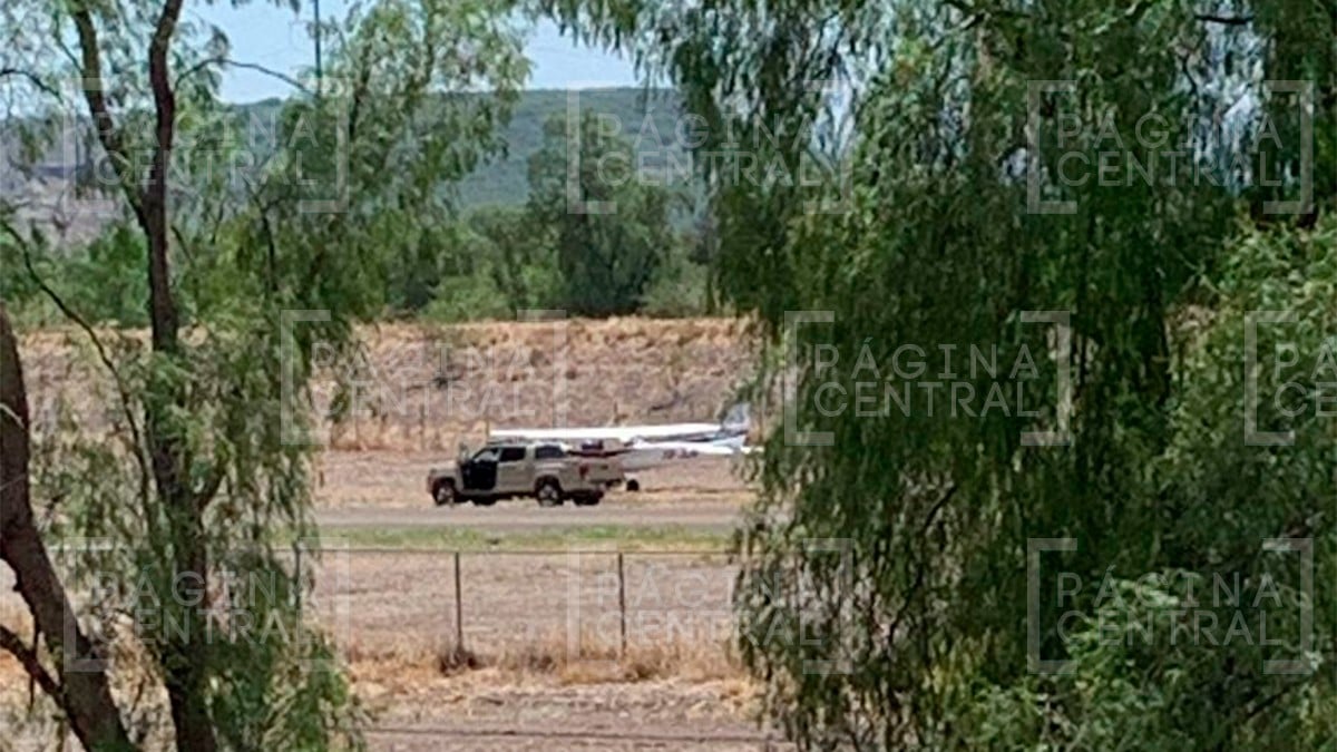 Avioneta aterriza de emergencia en la planta Toyota de Apaseo el Grande