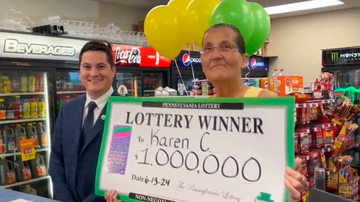 Mujer gana millonada en la lotería 15 días después de que su esposo falleció