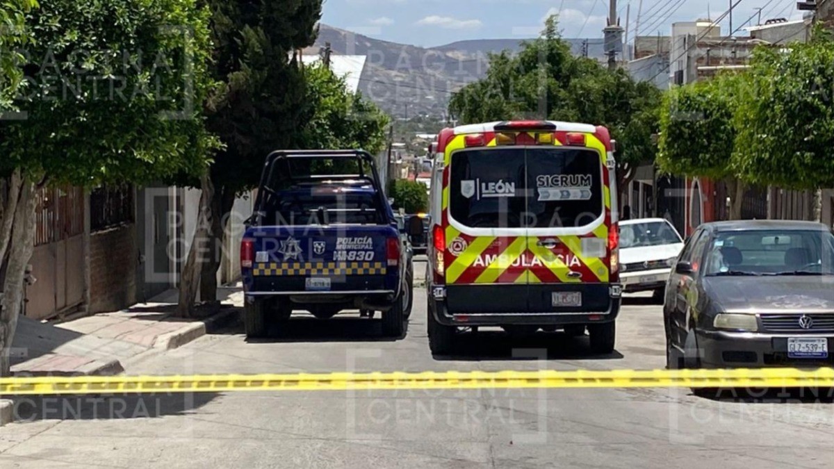 Asesinan a balazos a mujer cuando caminaba por la calle Presa El Palote