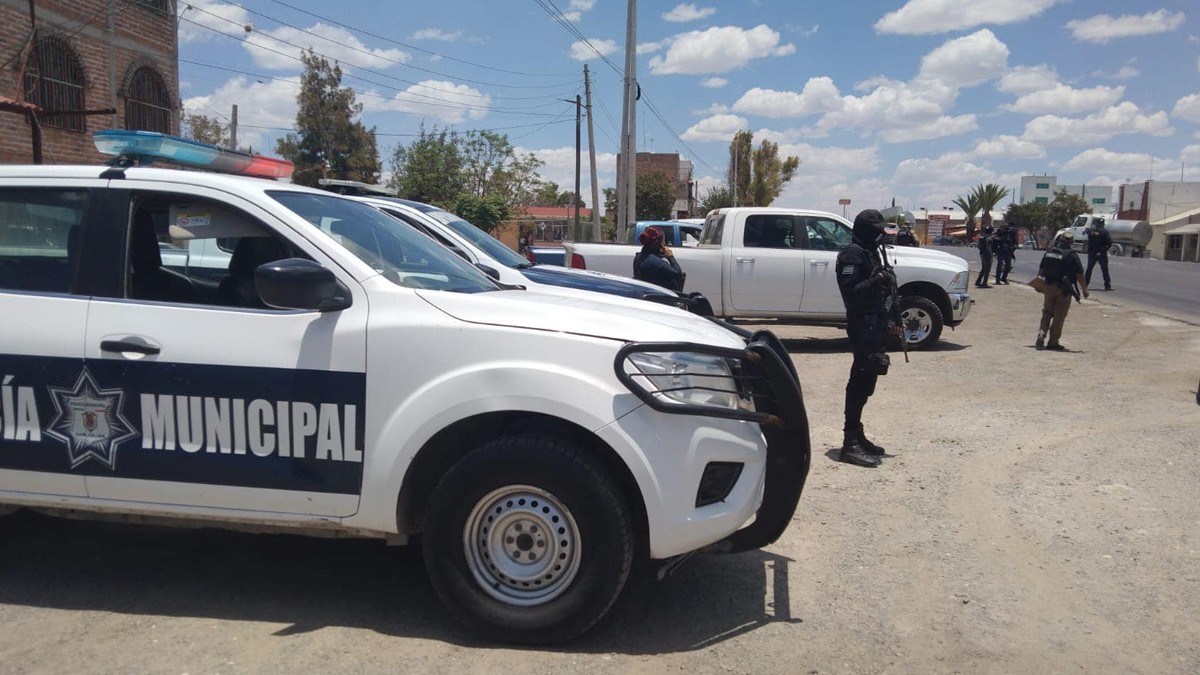 Capturan a 'pozolero' mientras disolvía en ácido un cadáver