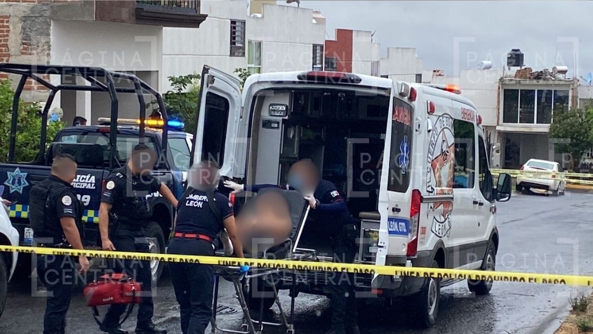 “¿Dónde te dieron?”, Balean a hombre en la entrada de su casa en Fraccionamiento El Árbol