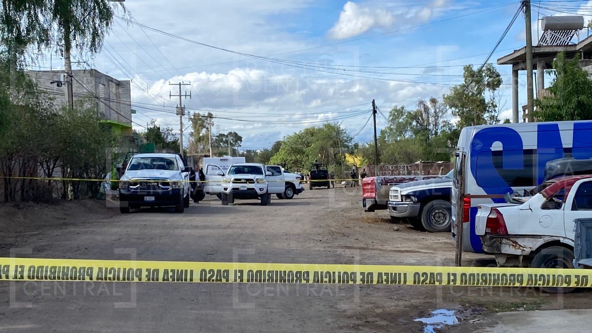 Amanecen con un cuerpo encobijado en Ejido La Joya