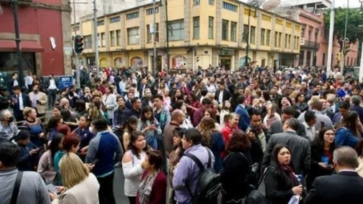 Mueven dos sismos a los capitalinos