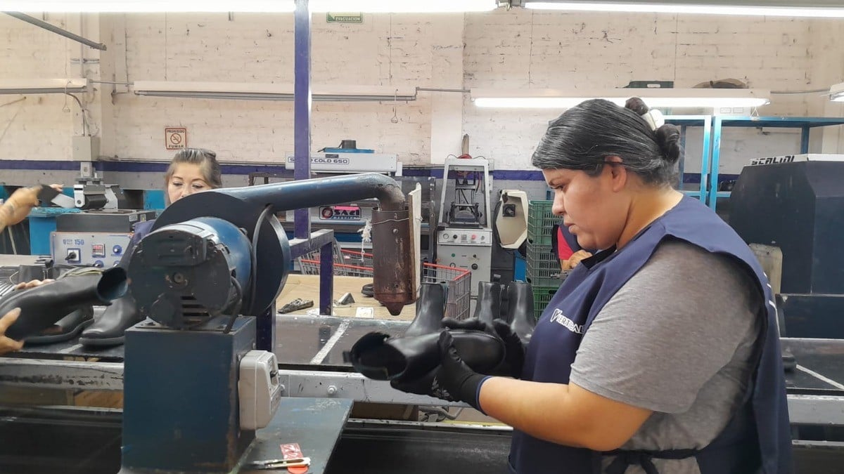 Cierran 35 empresas de calzado en León ante corrupción y contrabando chino