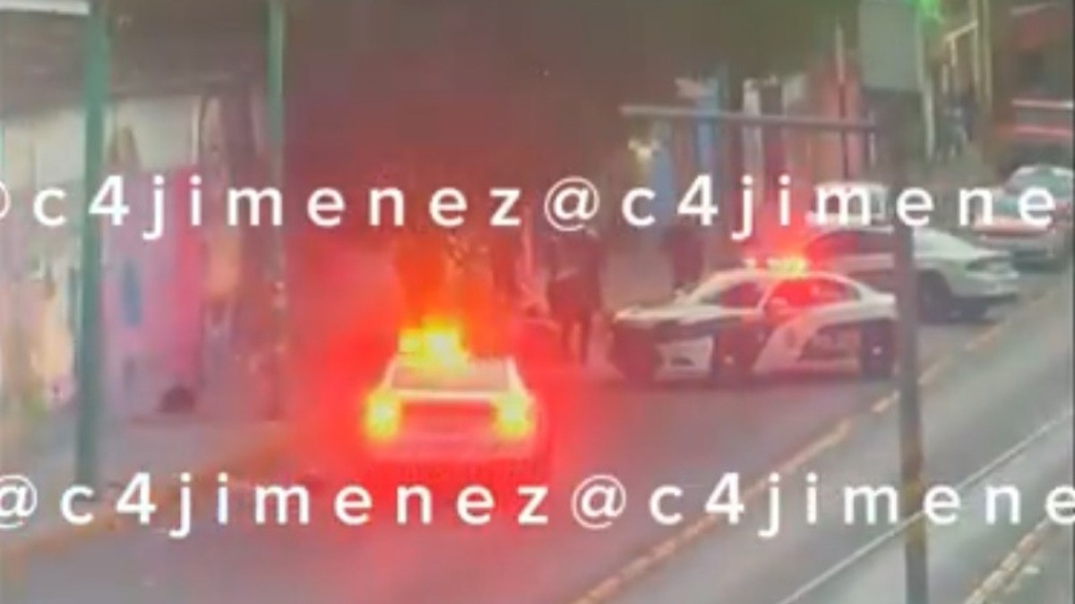 VIDEO Presuntos extorsionadores huían en una moto y se estamparon contra una patrulla