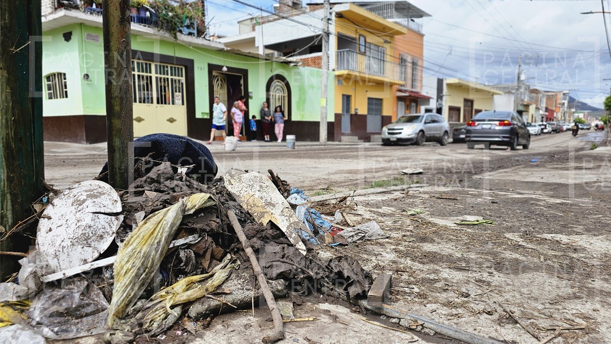 “No recuerdo una lluvia similar”, narran cómo les pegó el 'tormentón' en este lugar