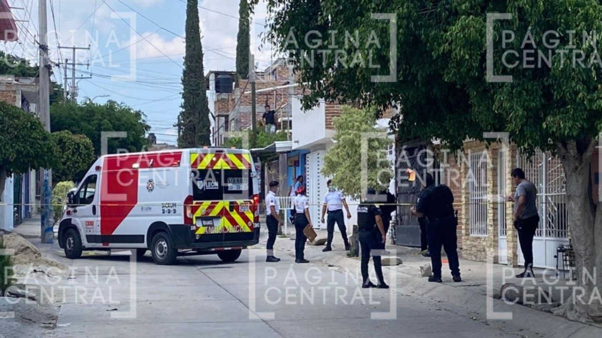 Hombres armados persiguen a mujer que intentó refugiarse, pero sin piedad la mataron