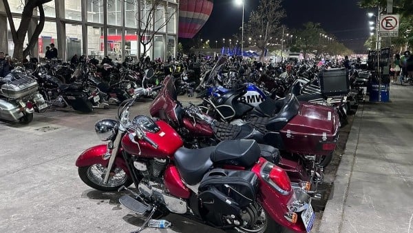 Circulación de motociclistas en el carril derecho sí será un gran reto: Policía Vial