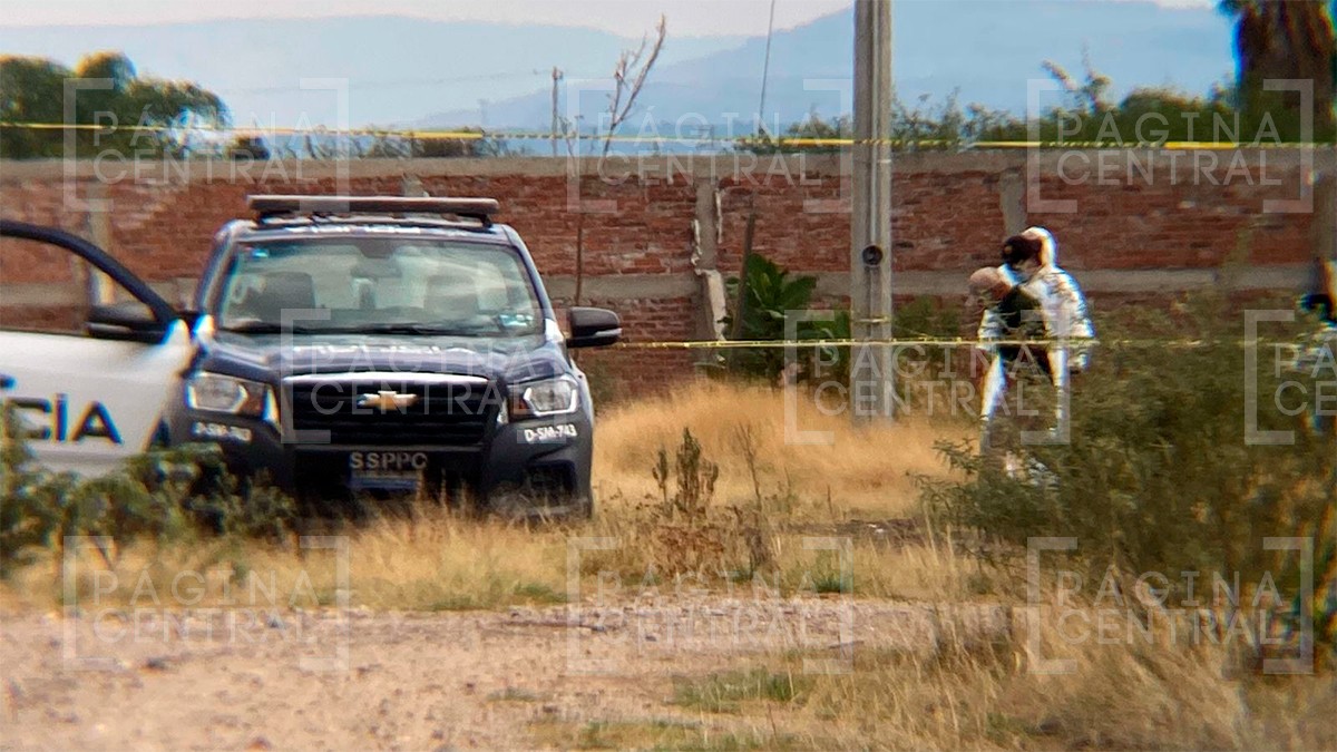 Descubren a una persona sin vida en terreno baldío en la carretera a Los Ramírez