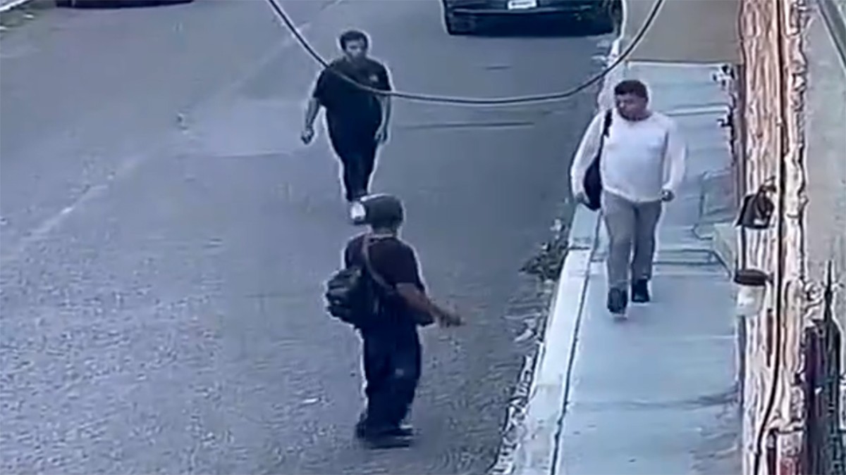 VIDEO Graban vecinos ola de asaltos en la misma calle; exigen respuesta a las autoridades