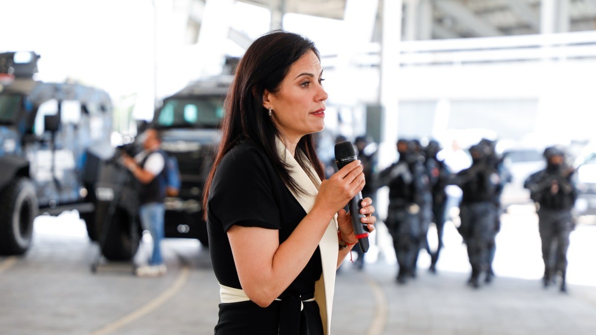 Aumento salarial a policías antes de que concluya el año, promete Ale Gutiérrez