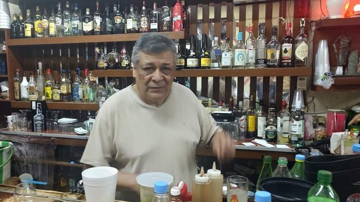 Salón Rojo, un ‘tesoro’ tradicional en el corazón del Barrio del Coecillo