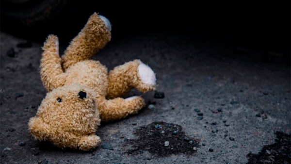 Rescatan dos hermanitos de su encierro en casa, su mamá no regresó en dos días de trabajar