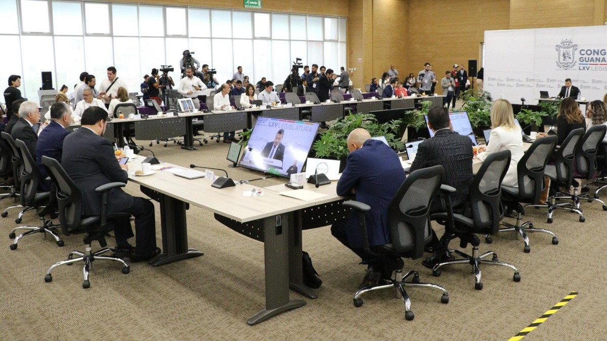 Amenaza Alma Alcaraz con investigar a Carlos Zamarripa en su paso por la fiscalía estatal