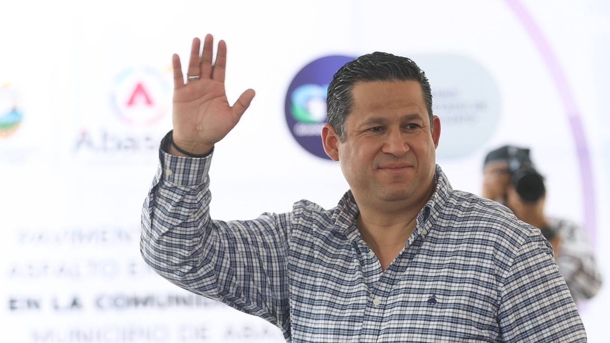 Tocará a Libia Dennise decidir si concreta o no Arena GTO: gobernador