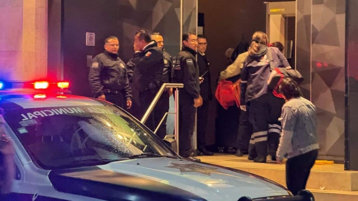 Hombres armados entran a un casino para matar a dos personas; hay tres heridas