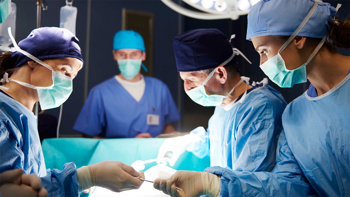 Joven promesa del futbol mexicano de 14 años queda cuadripléjico tras una mala cirugía