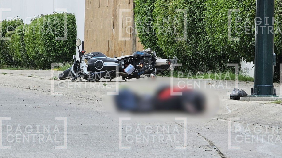 Joven salía de trabajar e iba a su casa a descansar, pero murió al caer de su motocicleta