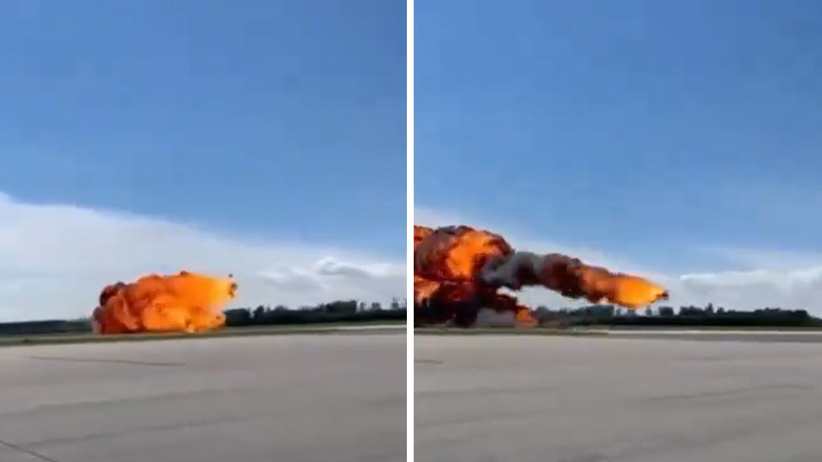 VIDEO Avión se estrella en un ensayo para una exhibición; piloto fallece en la explosión