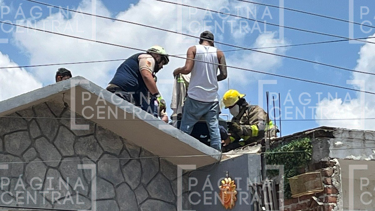 Instalaba un panel solar y resultó herido por descarga eléctrica en Flores Magón