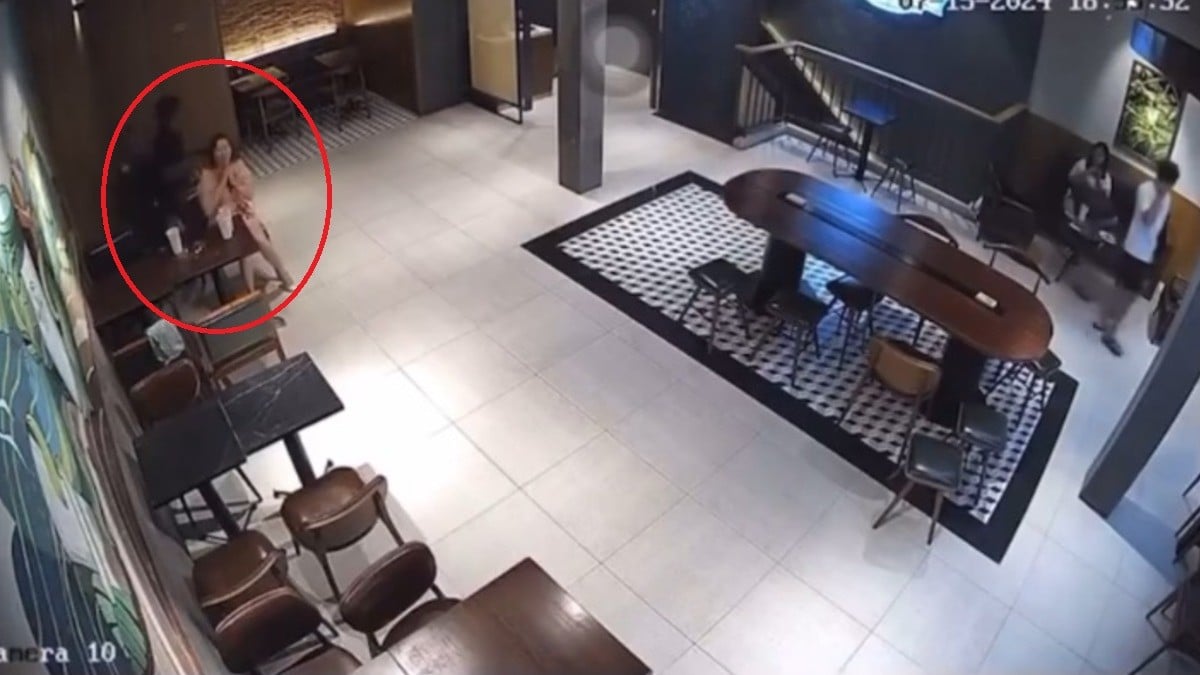VIDEO Hombre apuñala a su novia mientras comían en cafetería y después se quita la vida