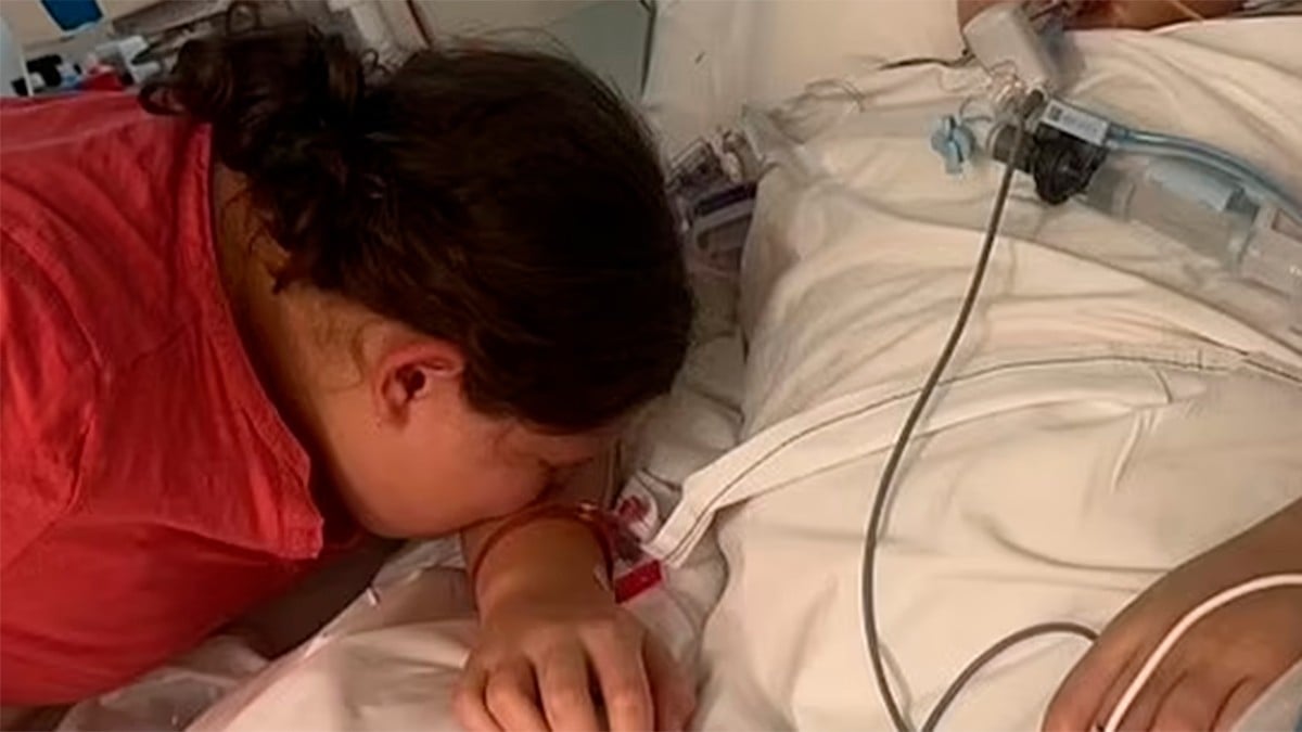 Adolescente fue al doctor por congestión nasal, lo manda a su casa y muere por un derrame