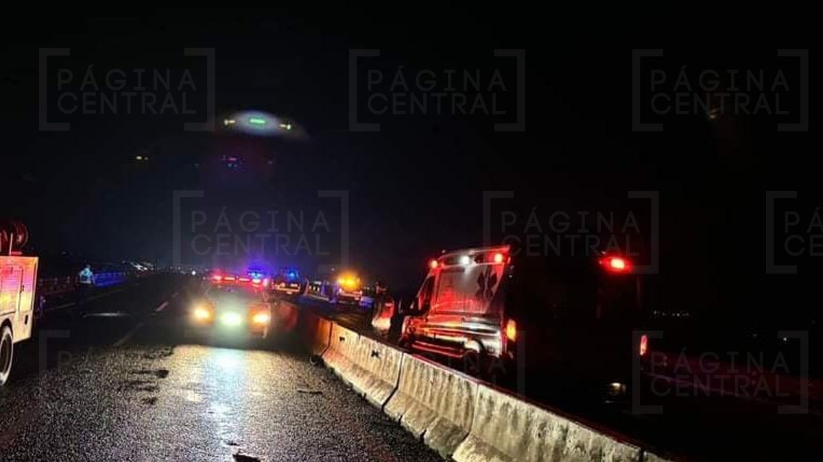 Transportistas descubren cuerpo colgado de un puente en esta carretera de Guanajuato