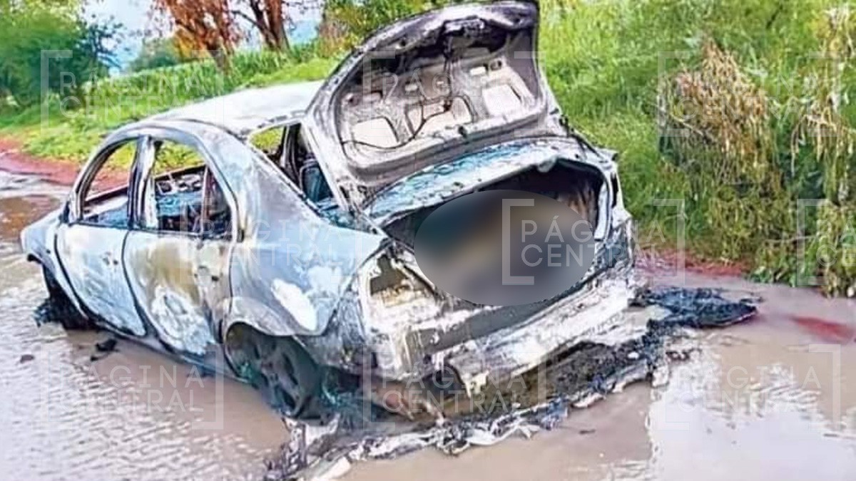 Hallan auto incendiado y con dos cuerpos calcinados dentro en un camino de terracería