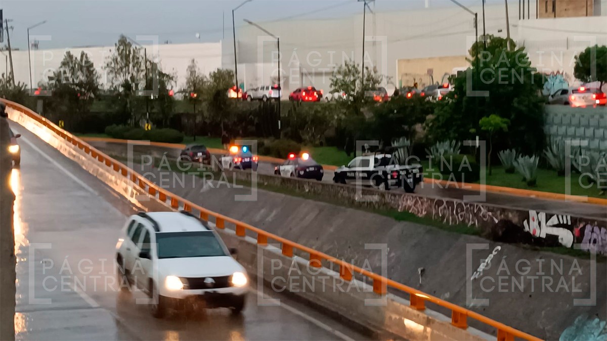 Atacan a un hombre cuando circulaba en su vehículo en el Malecón del Río de los Gómez