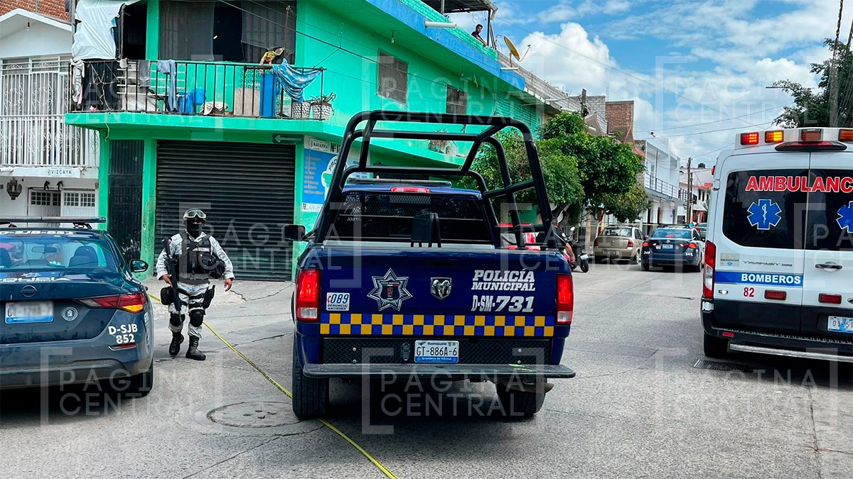 Asesinan a un hombre y dejan a otro lesionado dentro de una barbería en Vista Hermosa