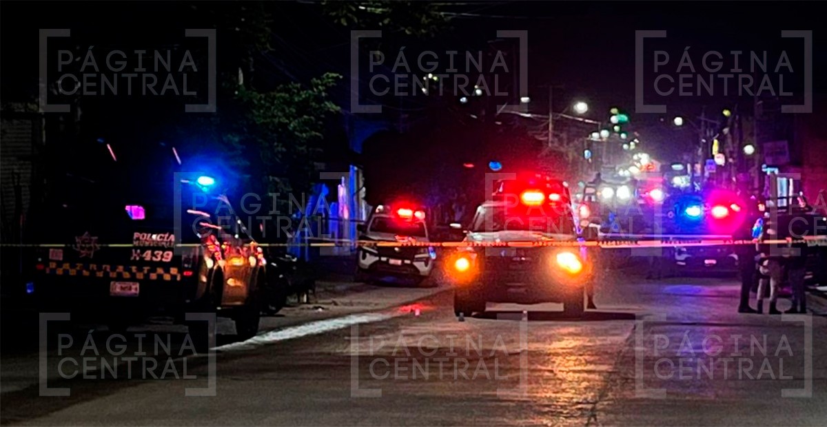 Balean a dos personas afuera de una casa en la colonia Medina, una falleció en el hospital