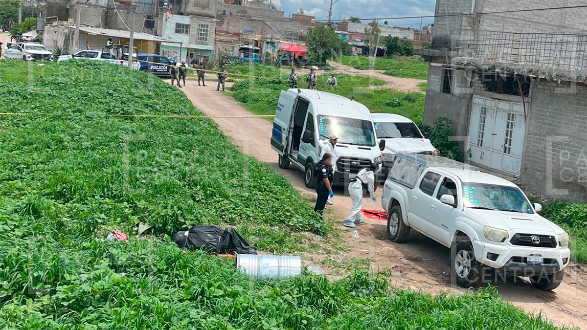 Adornaban un salón de fiestas cuando encontraron un cuerpo embolsado en un tambo