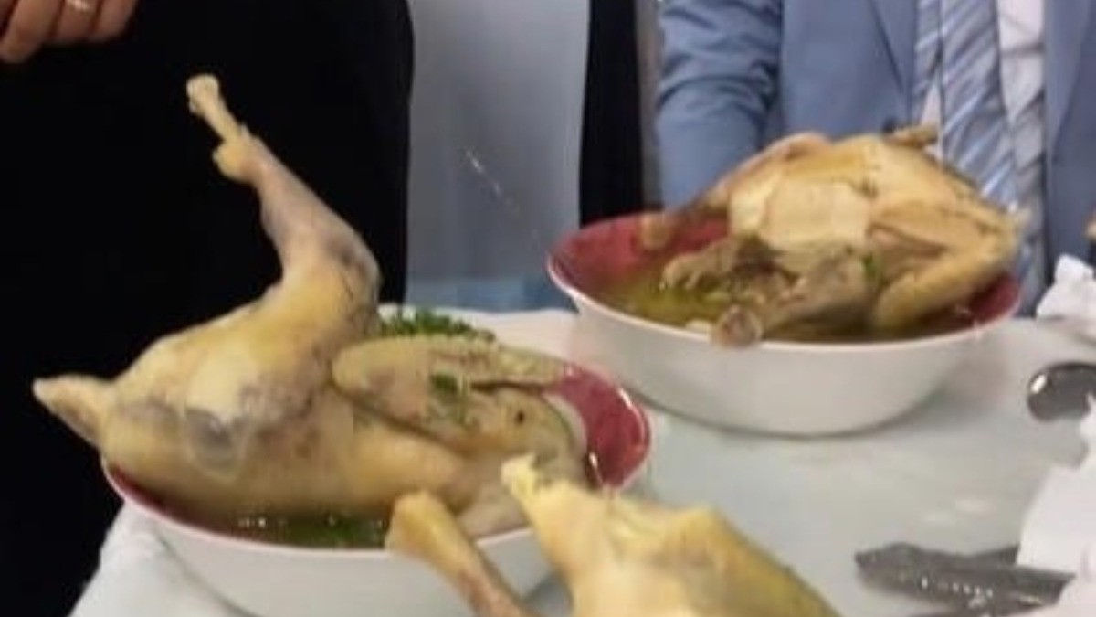 VIDEO ¡Una gallina por cada invitado! Sorprende el menú que repartieron en esta boda