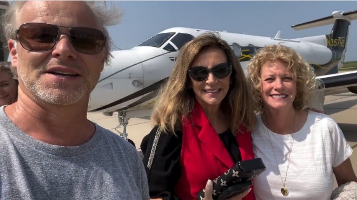 Mueren integrantes de grupo musical en avionazo, suben video minutos antes del accidente