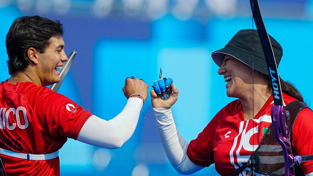 Alejandra Valencia y Matías Grande clasifican a cuartos de final en tiro con arco