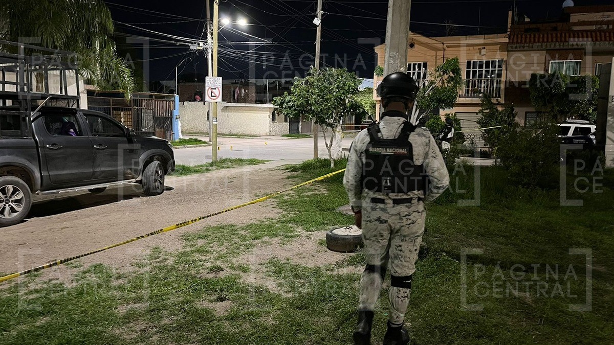 Vecinos de La Campiña arman riña campal y salen baleados un señor y su hija