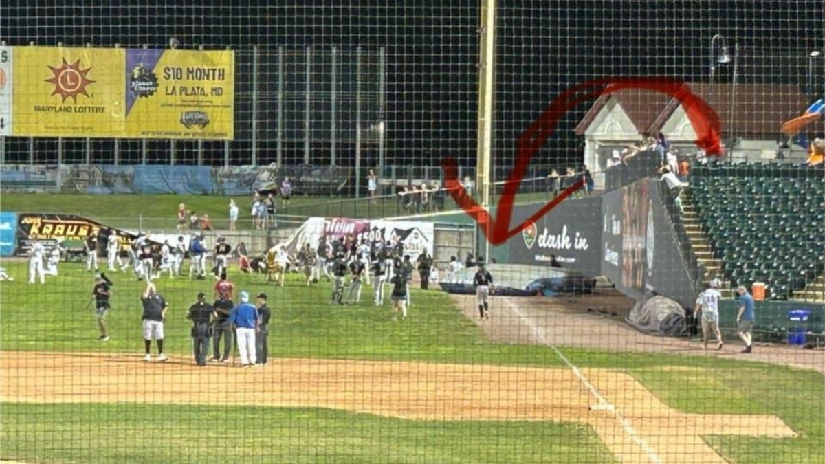 Castillo inflable salió volando con todo y niños, reportan la muerte de uno