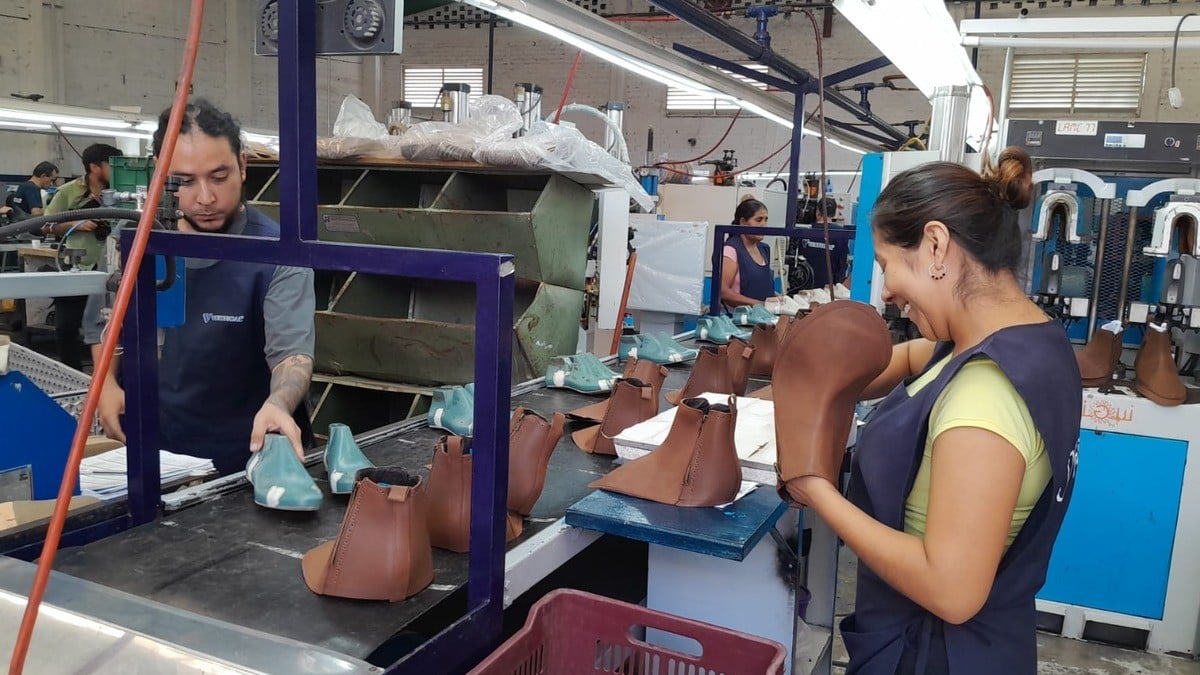 Resaltan empresarios rol vital de talleres de ‘picas’ en la industria del calzado