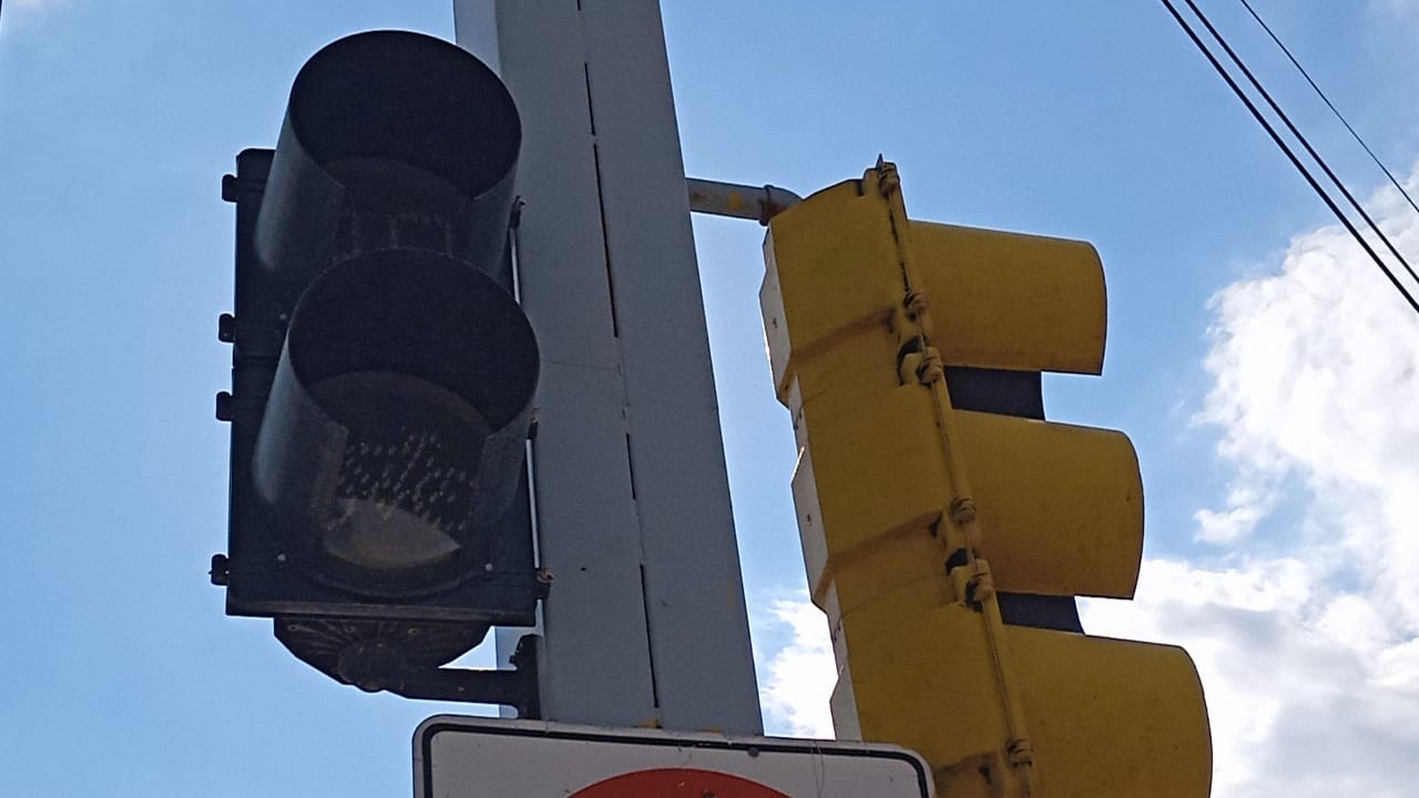 ¡Cuidado al manejar! Alertan por fallas en estos cuatro semáforos de León