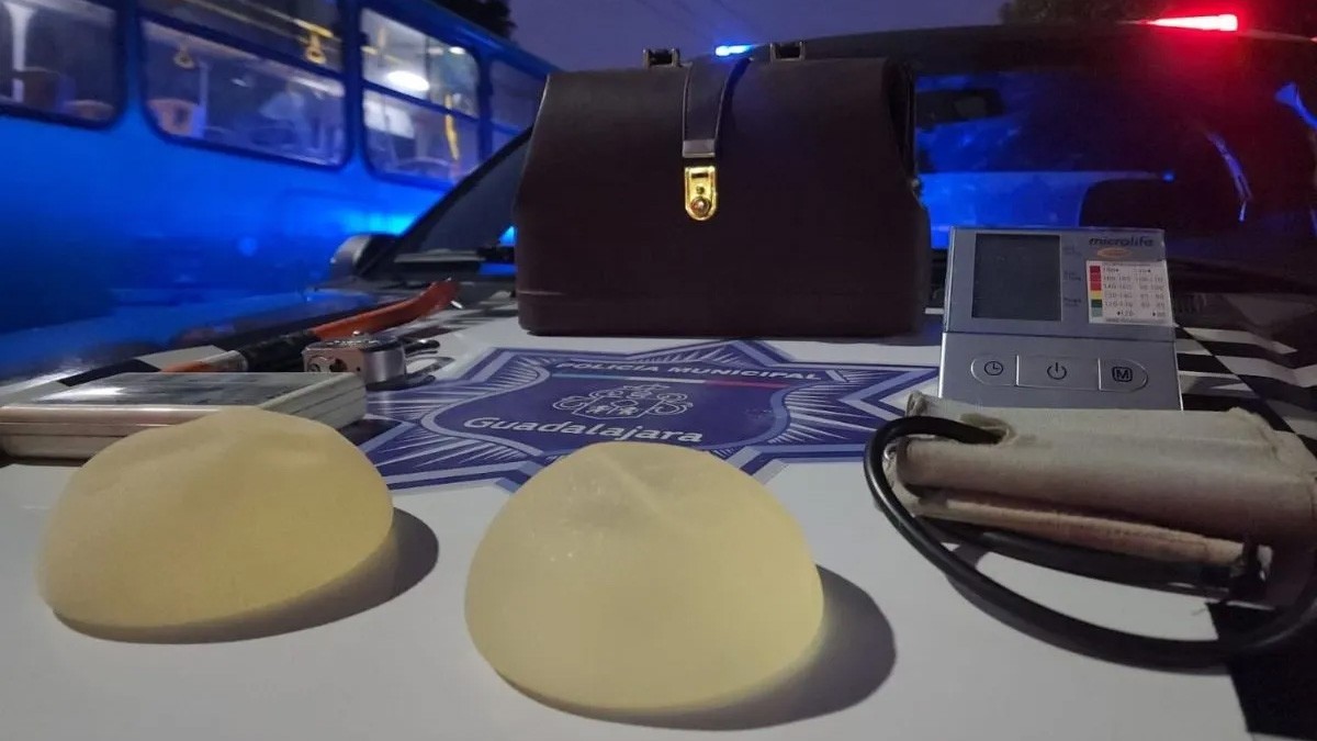 Ladrones irrumpen en una clínica y roban... ¡implantes mamarios!