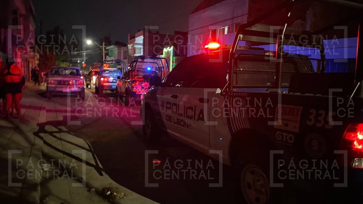 Mujer iba a entrar a su casa, pero la asesinan a balazos en Refugio de San José